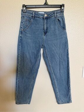 Urban Revivo Women’s High Rise Mom Jeans Light Wash Y2K Tapered Denim US 2 XS